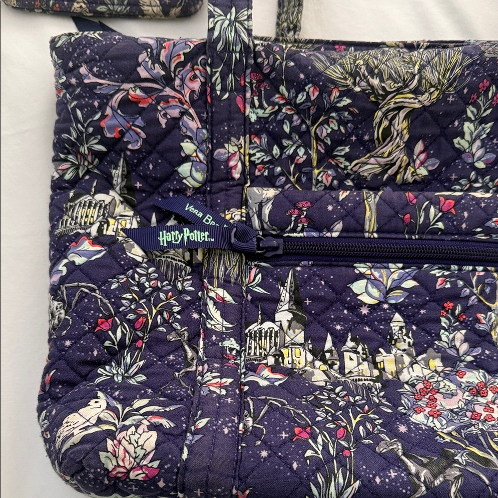 Vera Bradley Harry Potter Forbidden Forest Floral Quilted Tote/ID holder - Picture 3 of 13